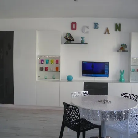 Perle Et écume à L Oceanic *