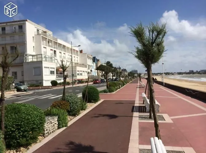 Perle Et Ecume A L Oceanic Royan